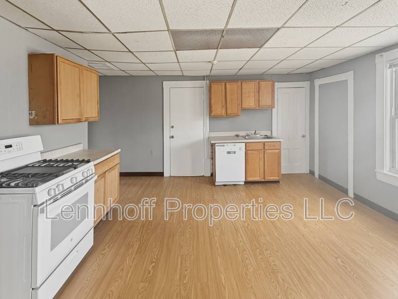 Apartment for rent at 82 Gershom Ave #4, Lowell, MA 01854