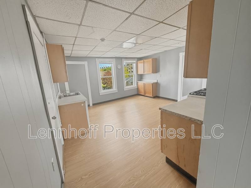 Apartment for rent at 82 Gershom Ave #4, Lowell, MA 01854