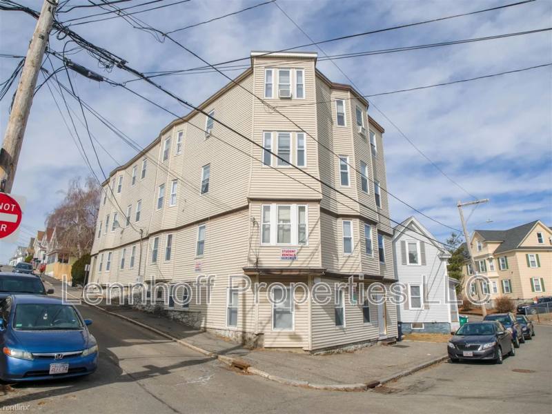Apartment for rent at 82 Gershom Ave #4, Lowell, MA 01854