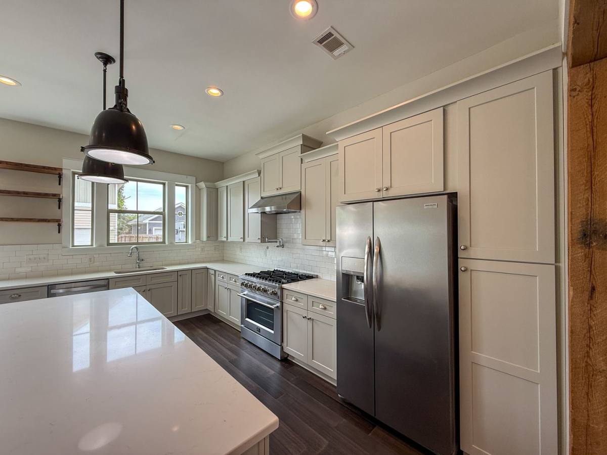 Apartment for rent at 517 W Wright St, Pensacola, FL 32501