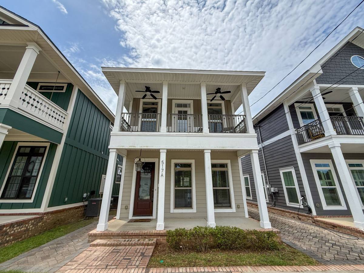 Apartment for rent at 517 W Wright St, Pensacola, FL 32501