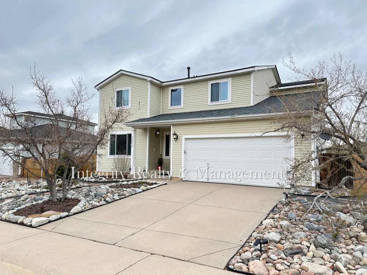 House for rent at 7402 Eagle Rock Dr, Littleton, CO 80125