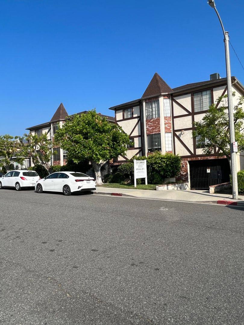 Apartment for rent at 226 E Elmwood Ave, Burbank, CA 91502