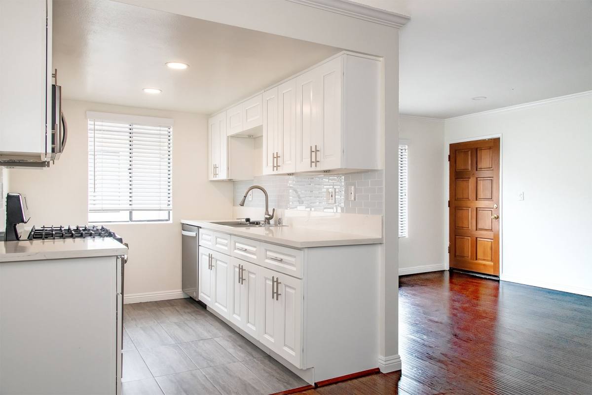 Apartment for rent at 226 E Elmwood Ave, Burbank, CA 91502