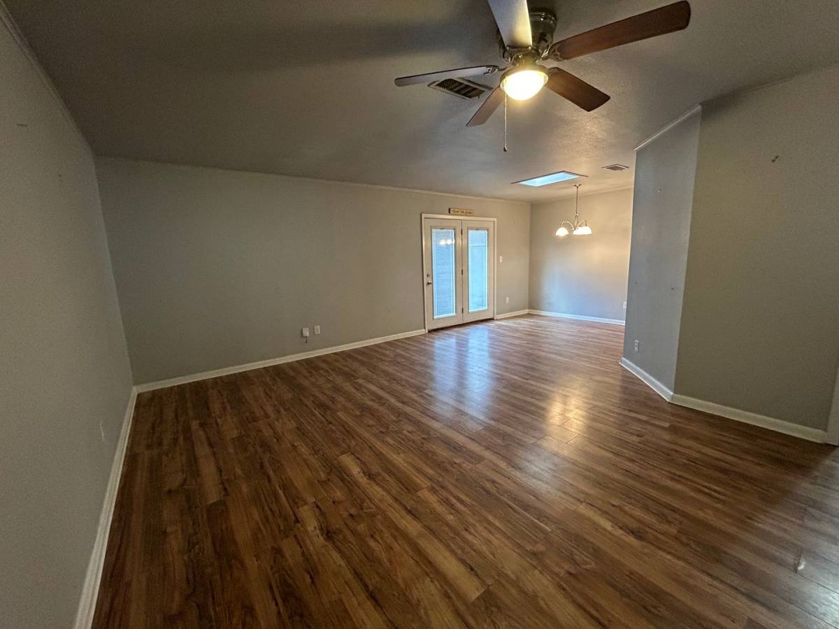 House for rent at 2506 Mecom Dr, Shreveport, LA 71104