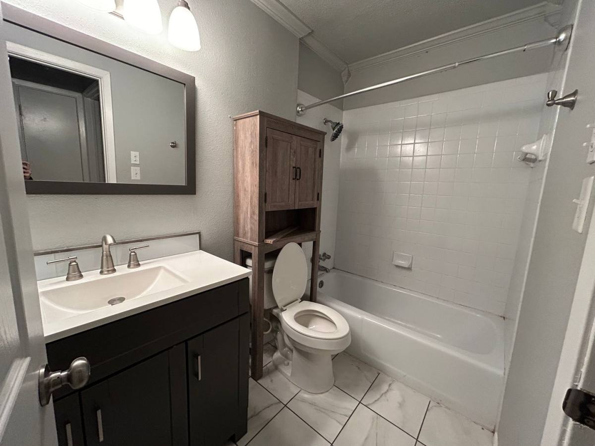 House for rent at 2506 Mecom Dr, Shreveport, LA 71104