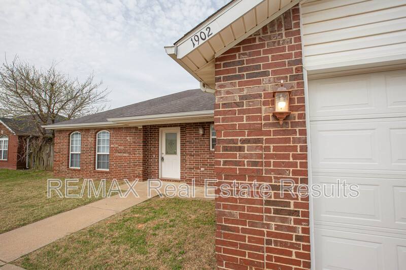 House for rent at 1902 SW Fremont St, Bentonville, AR 72713