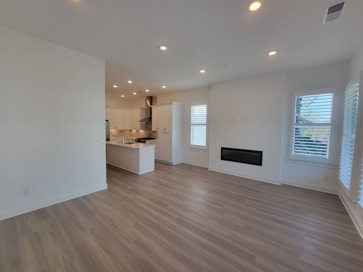 Townhouse for rent at 111 Pearl St, Woodstock, GA 30188