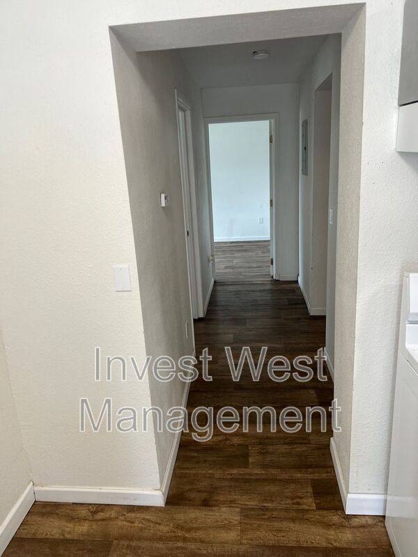 Apartment for rent at 277 Main St #3, Morton, WA 98356