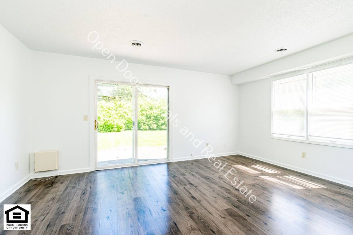 Apartment for rent at 5005 5007 Vermont Lane, Fort Wayne, IN 46815