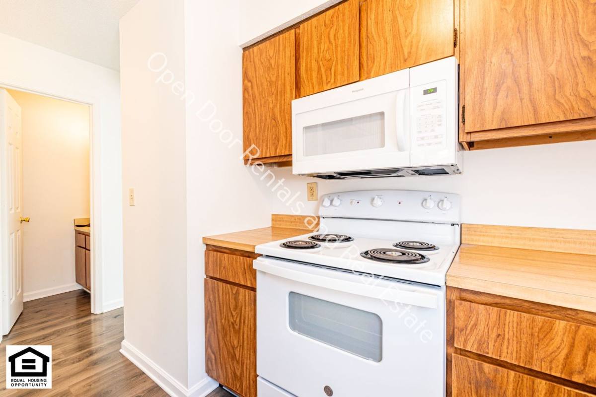 Apartment for rent at 5005 5007 Vermont Lane, Fort Wayne, IN 46815