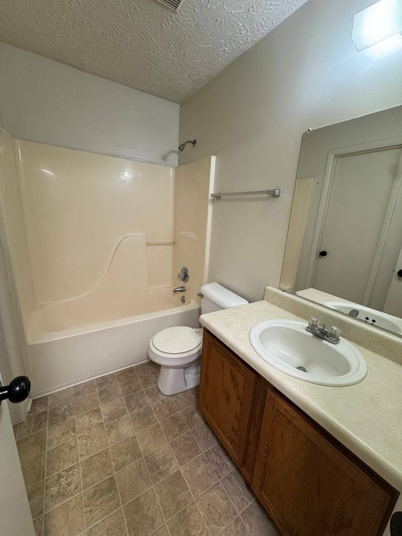 Apartment for rent at 7030 Alexandria Jacksonville Highway, Jacksonville, AL 36265