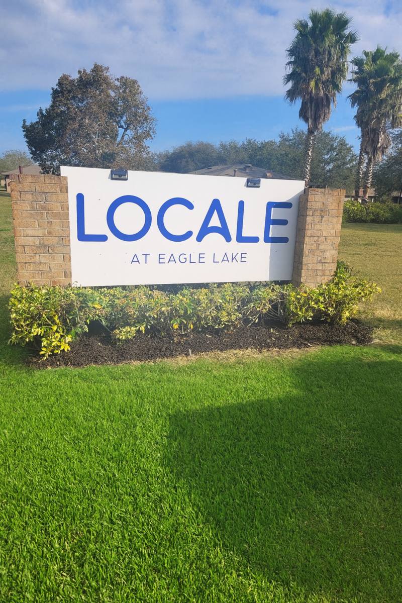 Apartment for rent at 2200 Clover Ridge Court, Eagle Lake, FL 33839