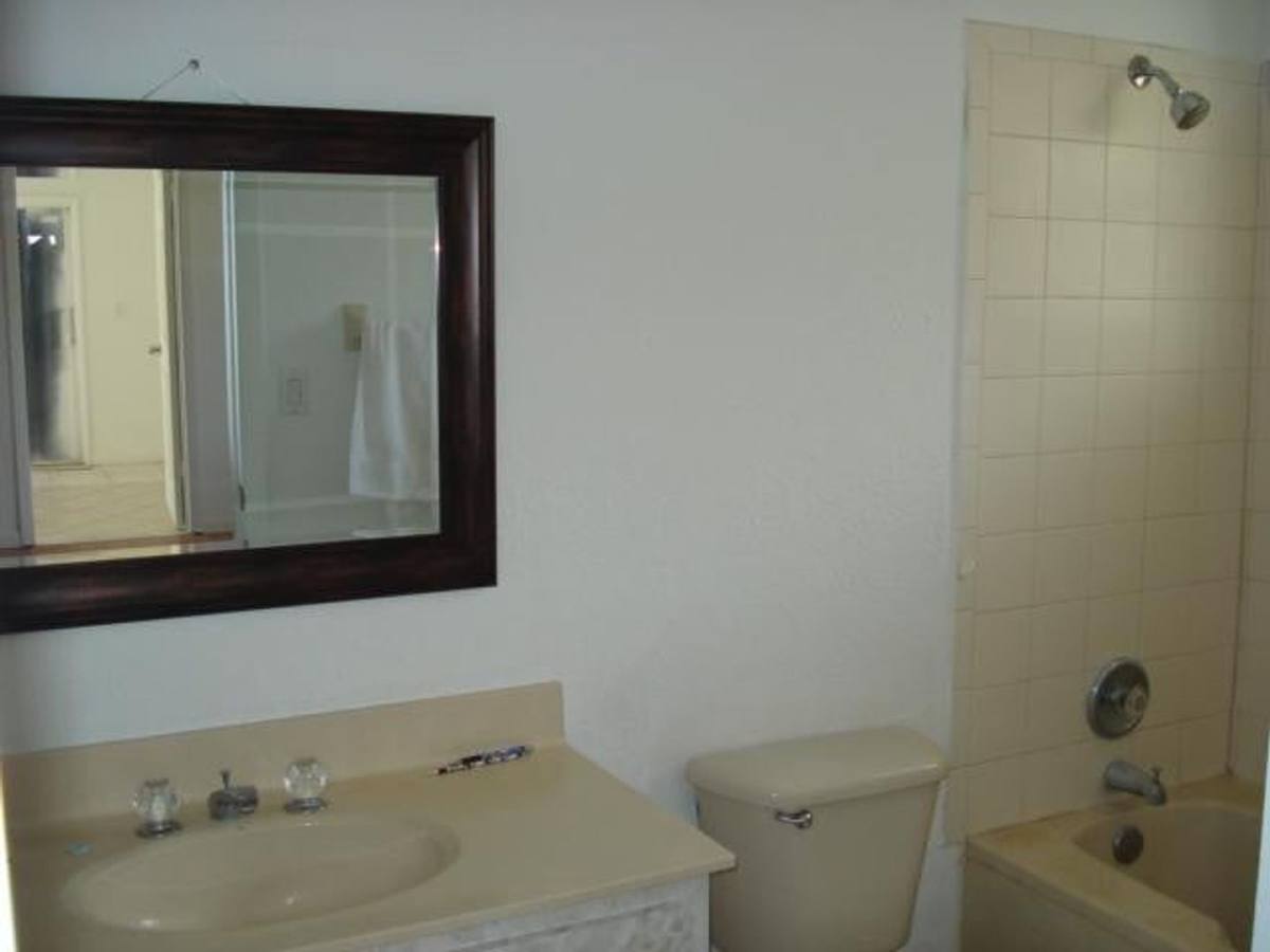 House for rent at 1880 NW 8th St, Pompano Beach, FL 33069