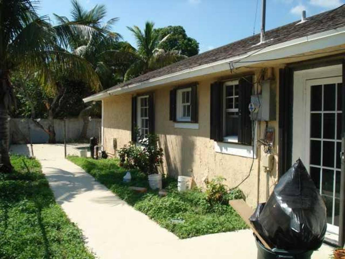 House for rent at 1880 NW 8th St, Pompano Beach, FL 33069