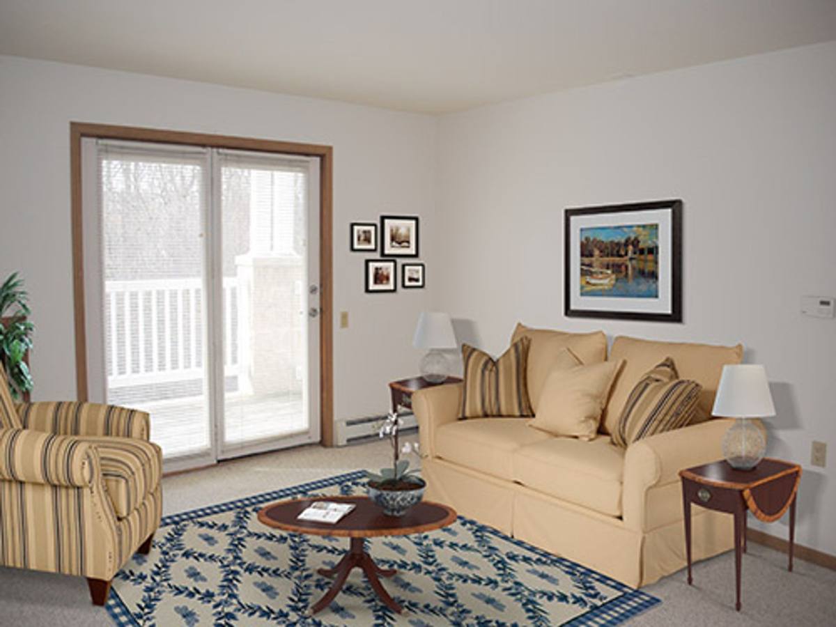 Apartment for rent at 4200 S 35th St, Milwaukee, WI 53221