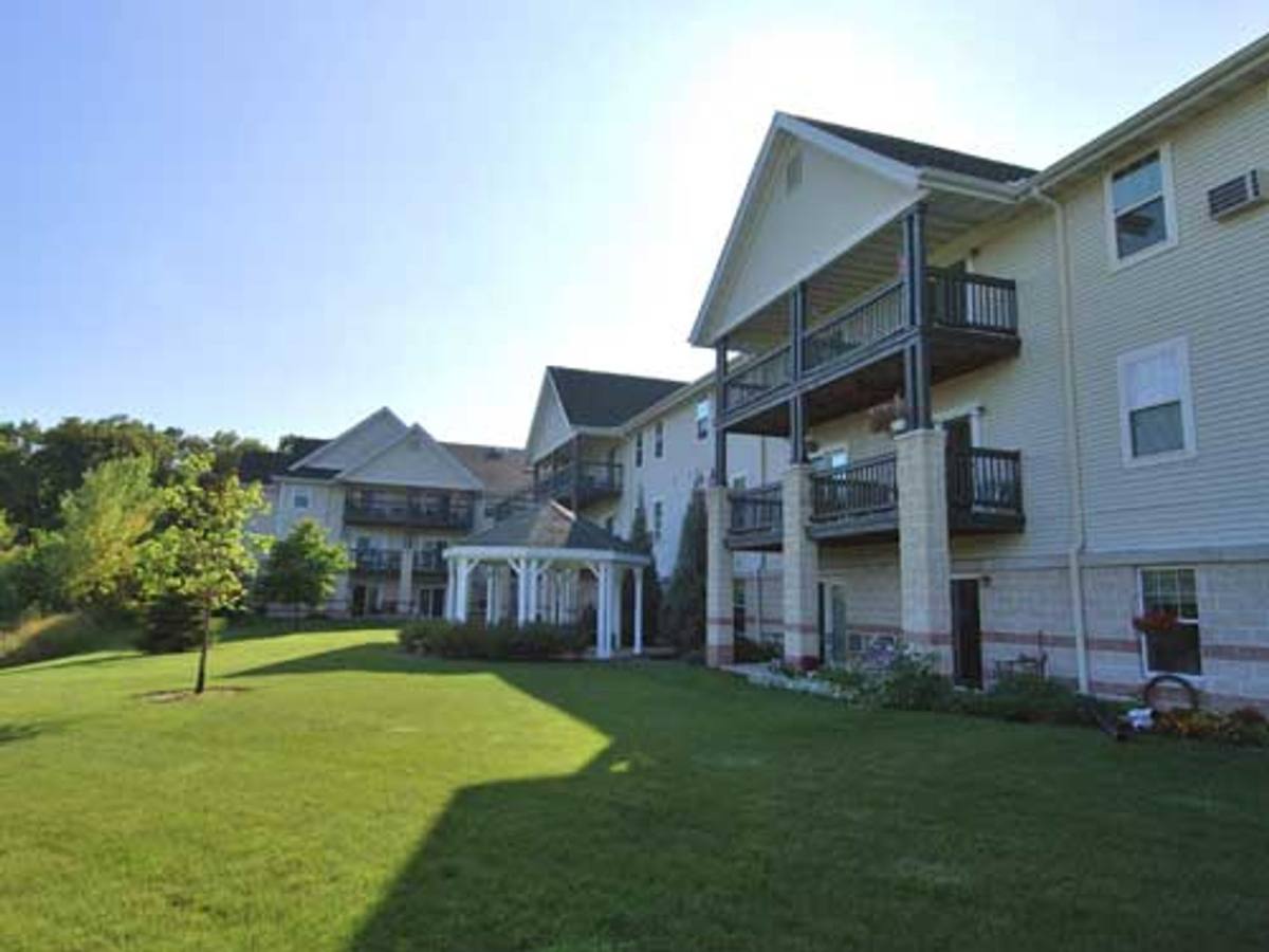 Apartment for rent at 4200 S 35th St, Milwaukee, WI 53221