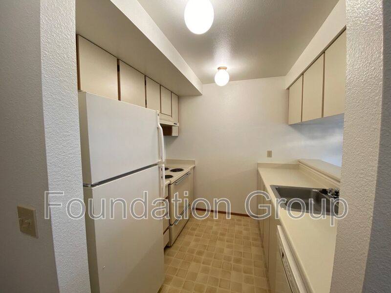 Apartment for rent at 12542 35th Ave NE #203, Seattle, WA 98125