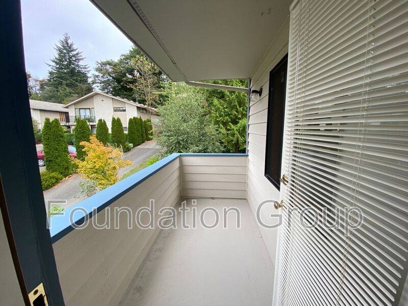 Apartment for rent at 12542 35th Ave NE #203, Seattle, WA 98125