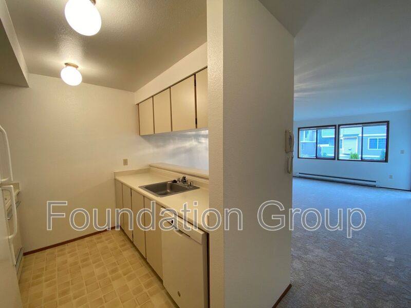 Apartment for rent at 12542 35th Ave NE #203, Seattle, WA 98125