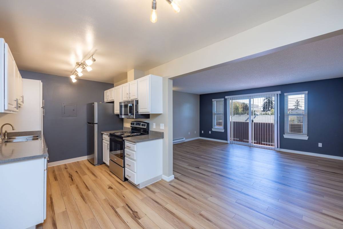 Apartment for rent at 920 N 100th St, Seattle, WA 98133