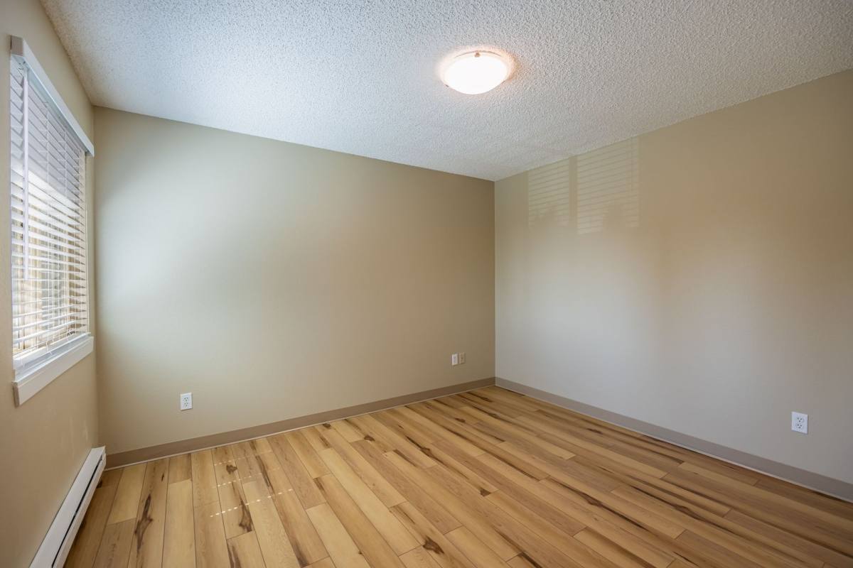 Apartment for rent at 920 N 100th St, Seattle, WA 98133