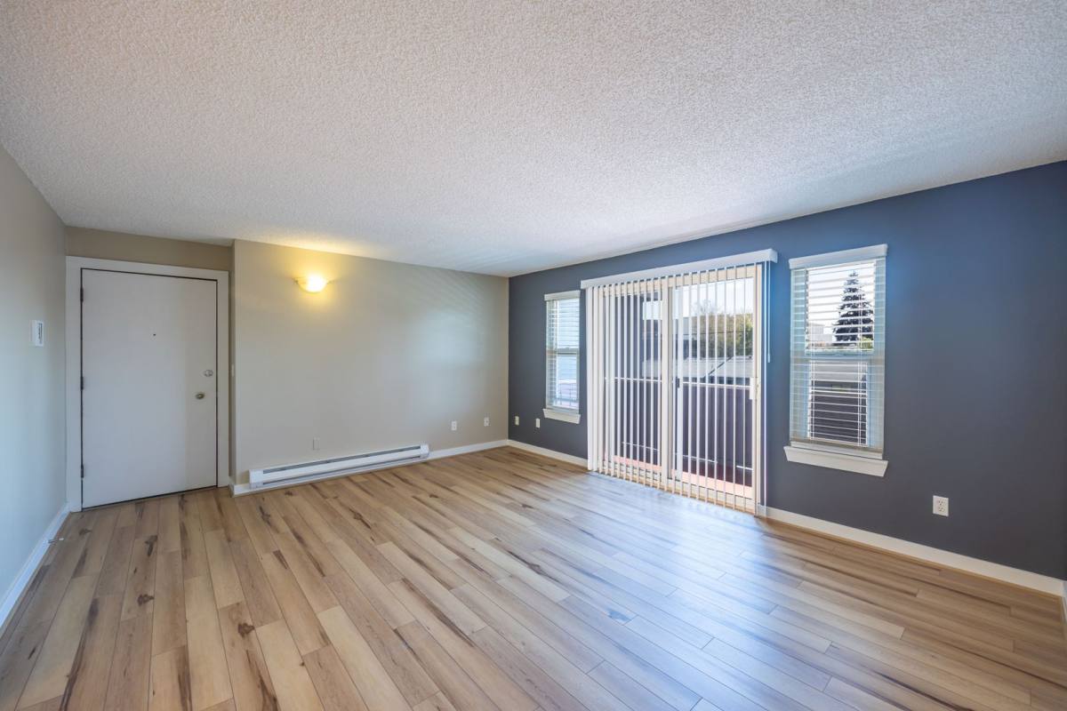 Apartment for rent at 920 N 100th St, Seattle, WA 98133