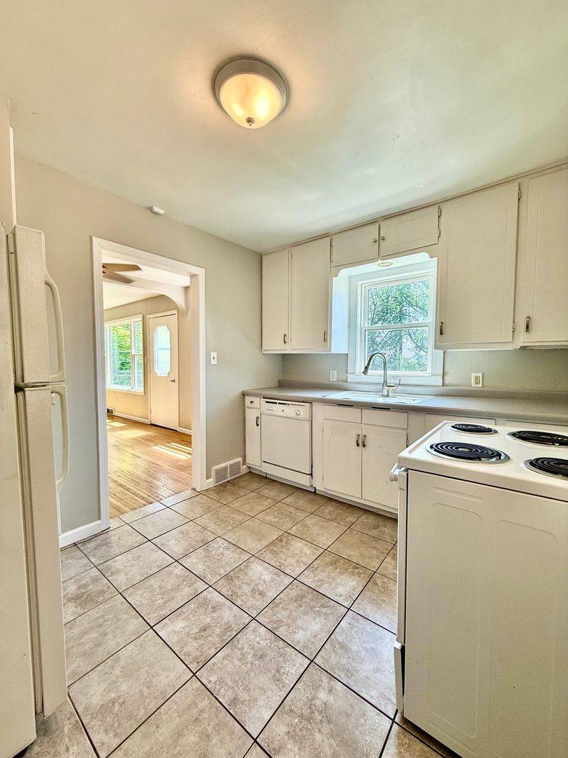 House for rent at 739 4th St NE, Valley City, ND 58072