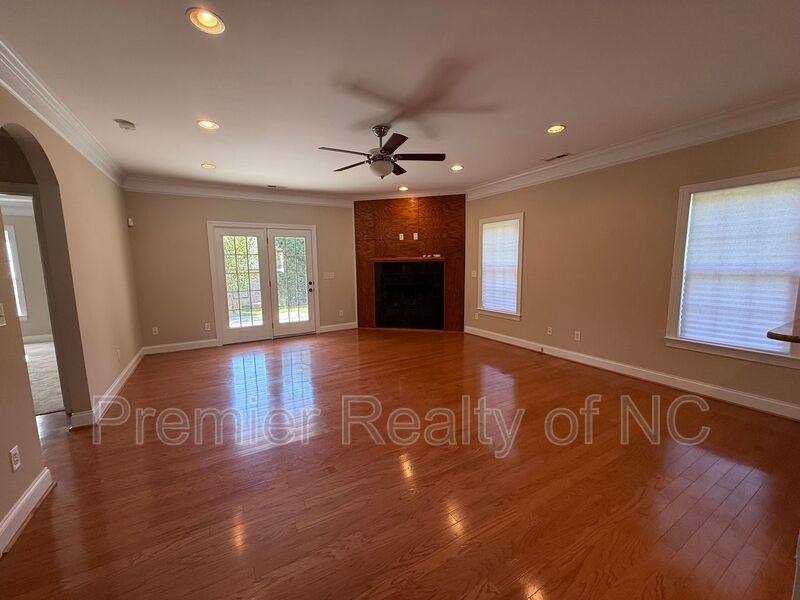 House for rent at 1476 Neville Gardens Lane, Winston Salem, NC 27103