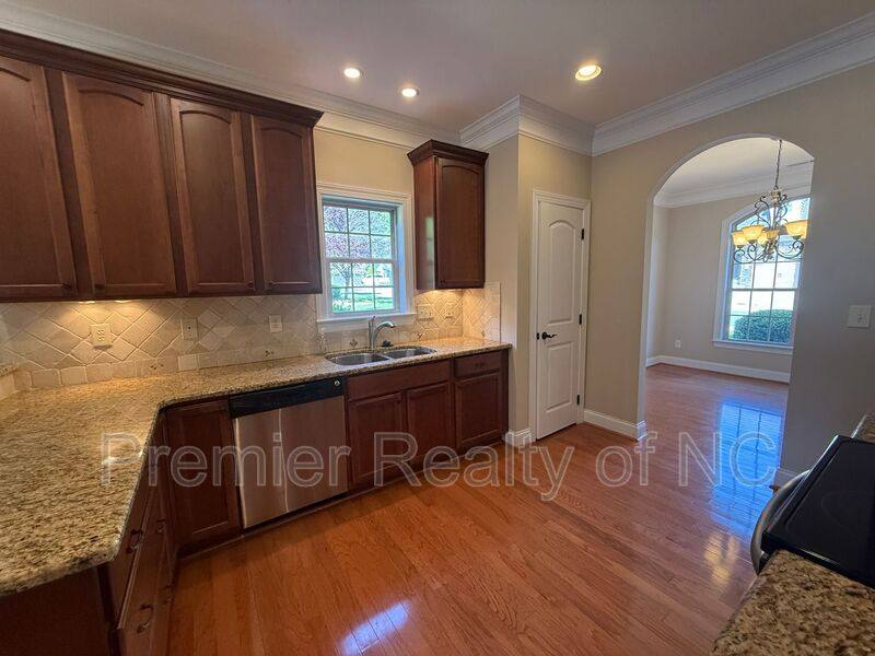 House for rent at 1476 Neville Gardens Lane, Winston Salem, NC 27103