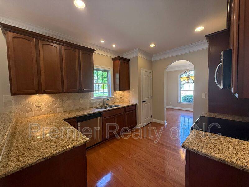 House for rent at 1476 Neville Gardens Lane, Winston Salem, NC 27103