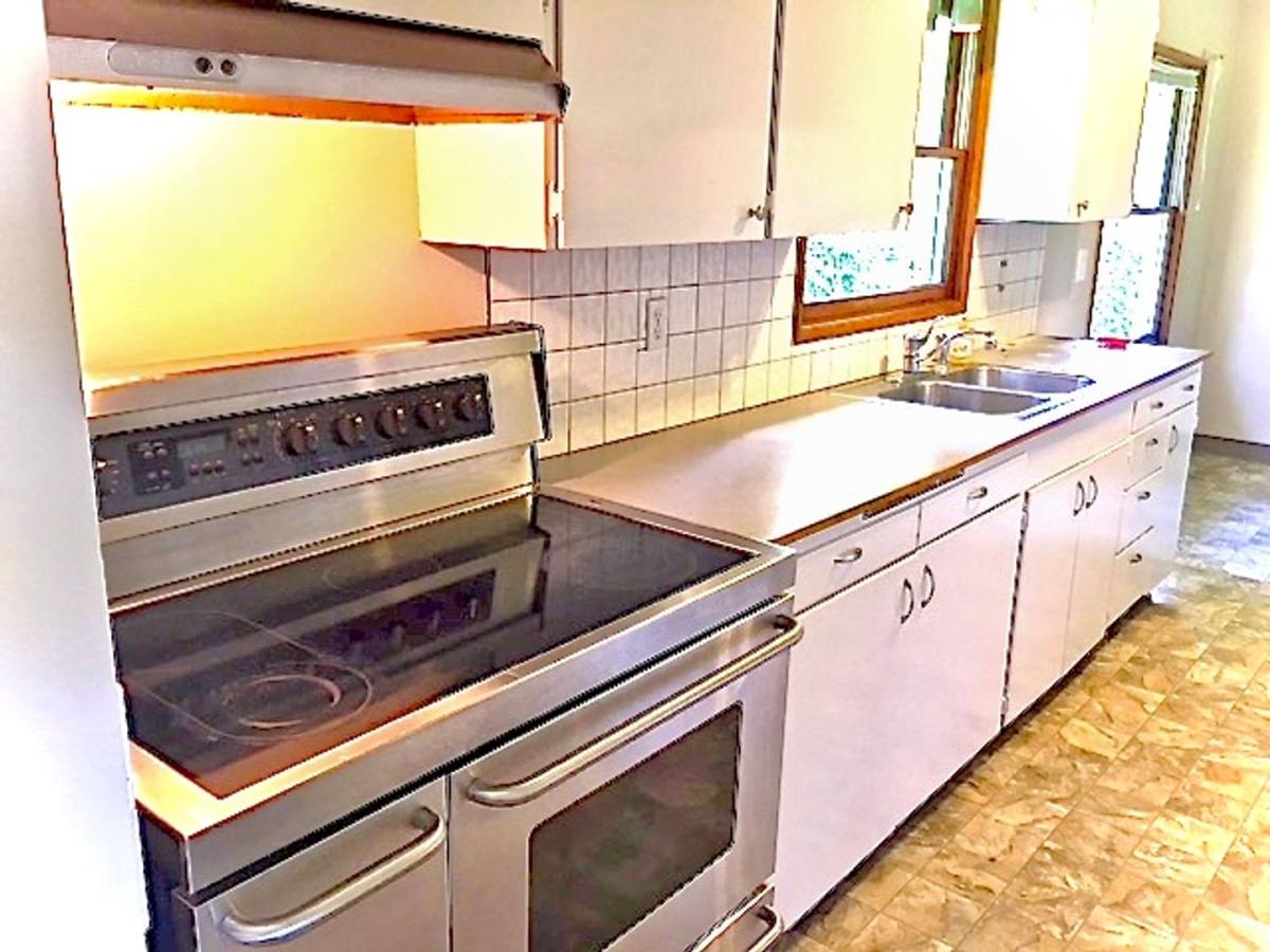 House for rent at 14512 NE Broadway, Portland, OR 97230