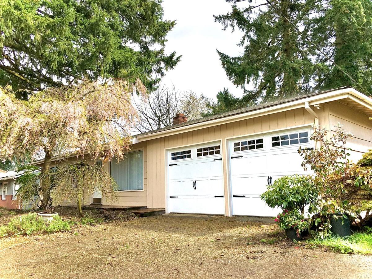 House for rent at 14512 NE Broadway, Portland, OR 97230