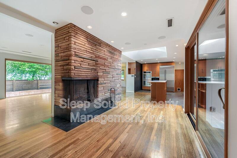 House for rent at 4033 N Willamette Blvd, Portland, OR 97203