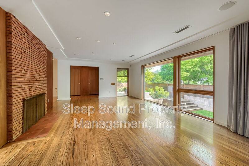 House for rent at 4033 N Willamette Blvd, Portland, OR 97203