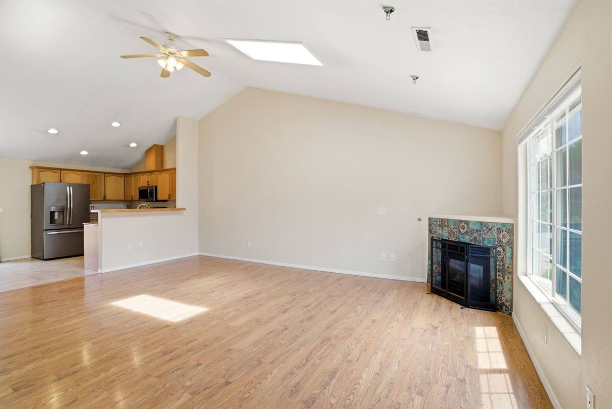 House for rent at 307 NW Angela Lane, Portland, OR 97214