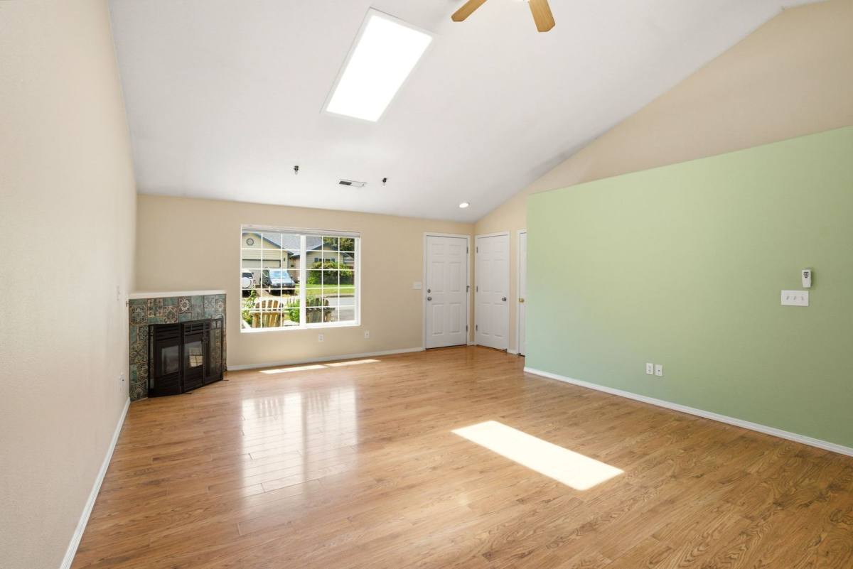 House for rent at 307 NW Angela Lane, Portland, OR 97214