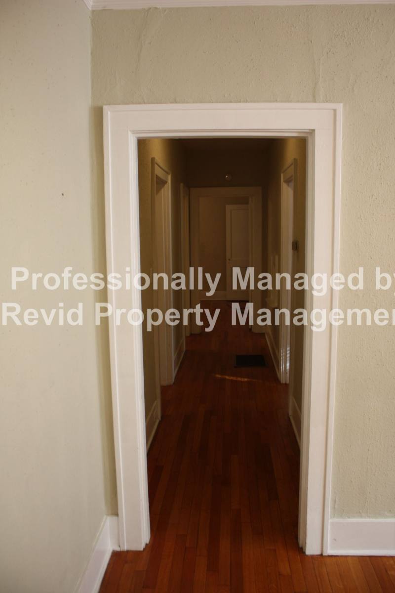 Apartment for rent at 1820 Forest, Memphis, TN 38112