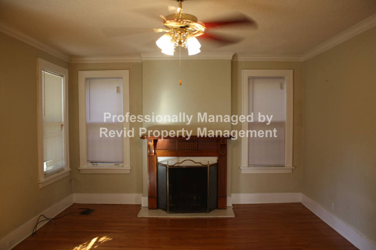 Apartment for rent at 1820 Forest, Memphis, TN 38112