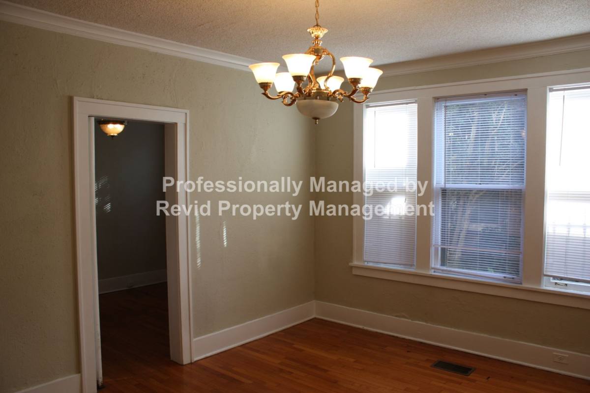 Apartment for rent at 1820 Forest, Memphis, TN 38112