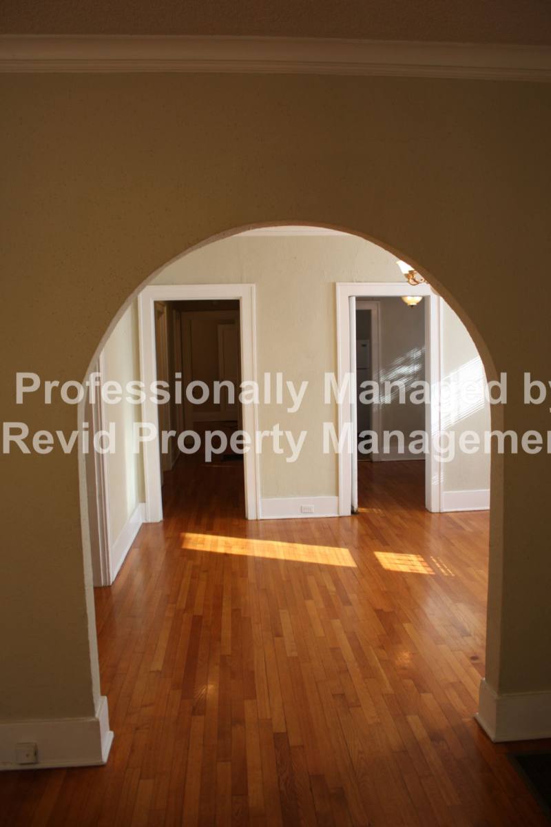 Apartment for rent at 1820 Forest, Memphis, TN 38112