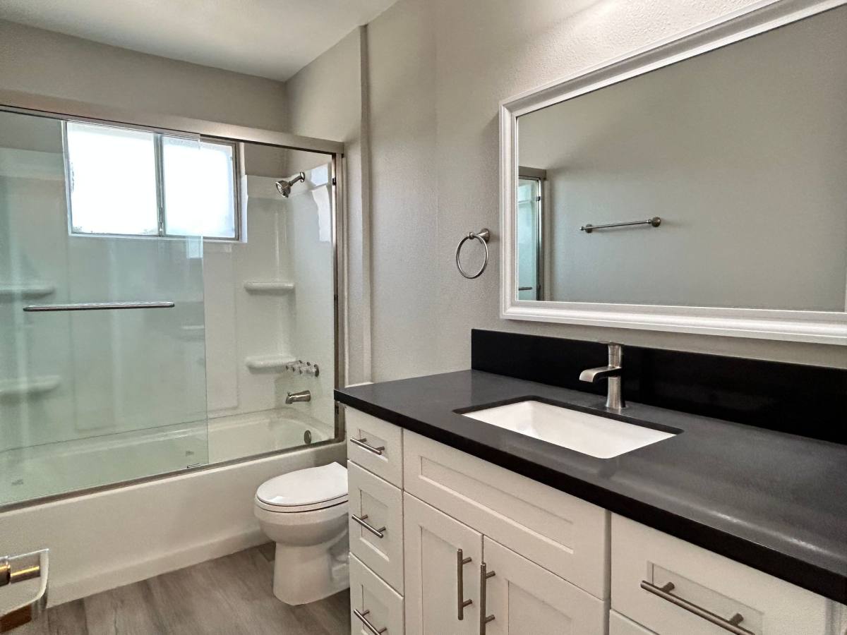 Apartment for rent at 1345 N San Gabriel Ave, Azusa, CA 91702