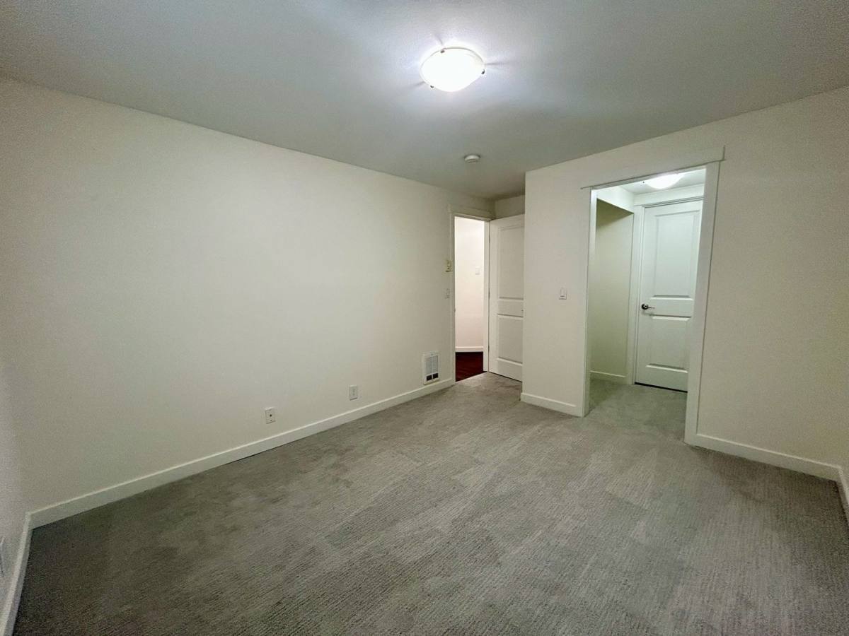 Condo for rent at 3034 128th Ave SE, Bellevue, WA 98005