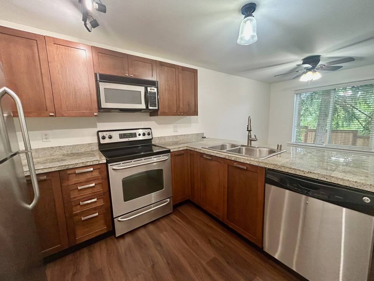 Condo for rent at 3034 128th Ave SE, Bellevue, WA 98005
