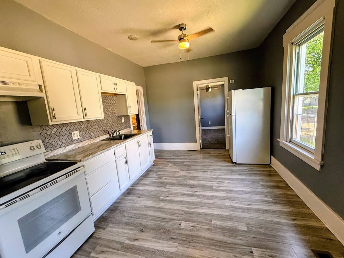 Apartment for rent at 2916 6th St SW, Canton, OH 44710