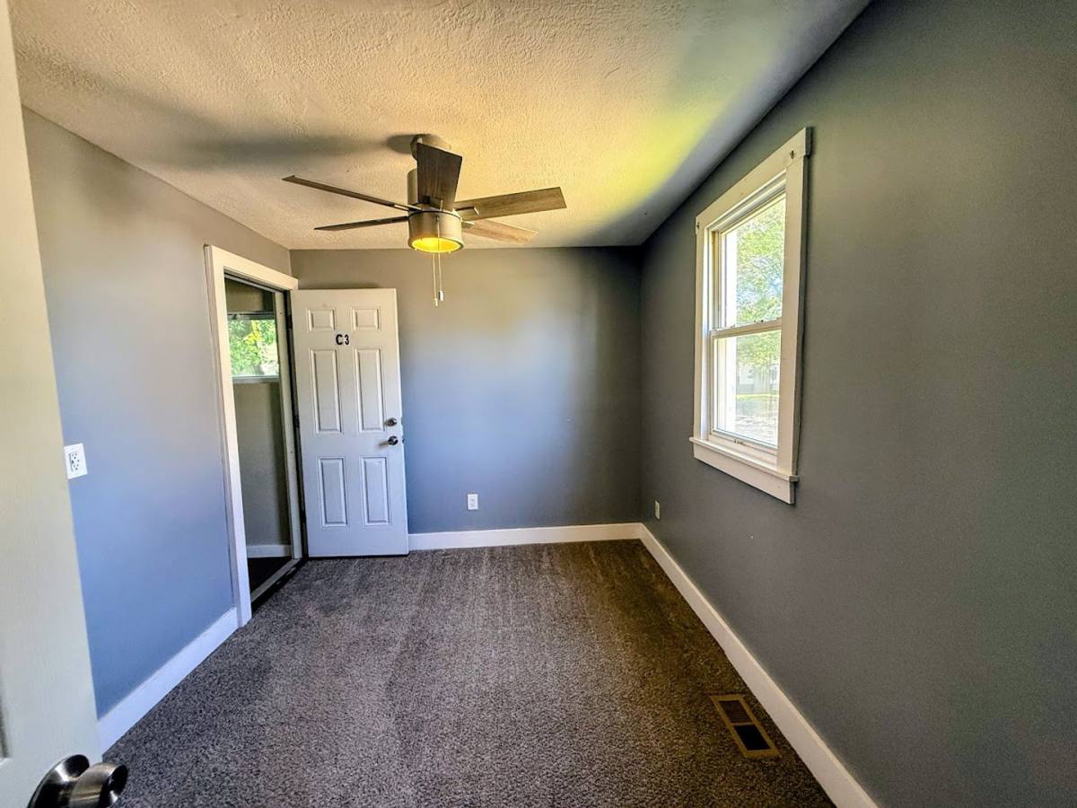 Apartment for rent at 2916 6th St SW, Canton, OH 44710