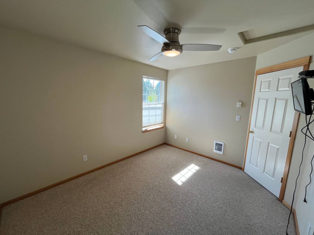 House for rent at 588 SE Roosevelt Ave, Bend, OR 97702