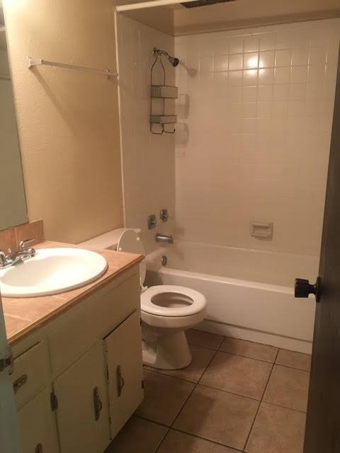 Apartment for rent at 3095 Lamar Ave, Paris, TX 75460