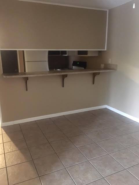 Apartment for rent at 3095 Lamar Ave, Paris, TX 75460