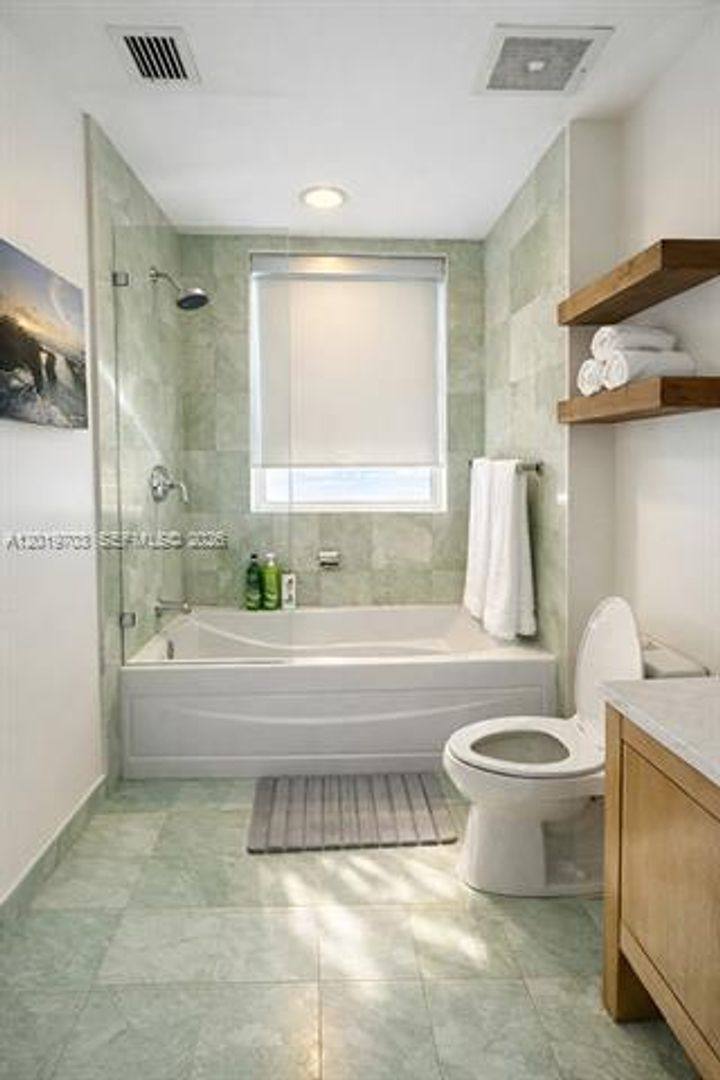 Condo for rent at 1050 Brickell Ave, Miami, FL 33131